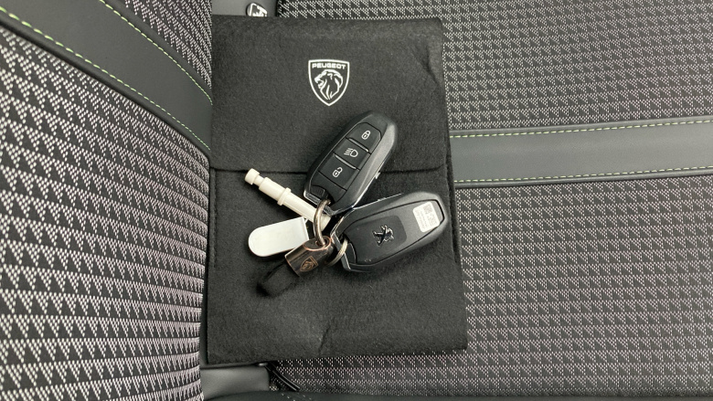 Peugeot 208 1.2 PureTech 100 GT 5dr Petrol Hatchback